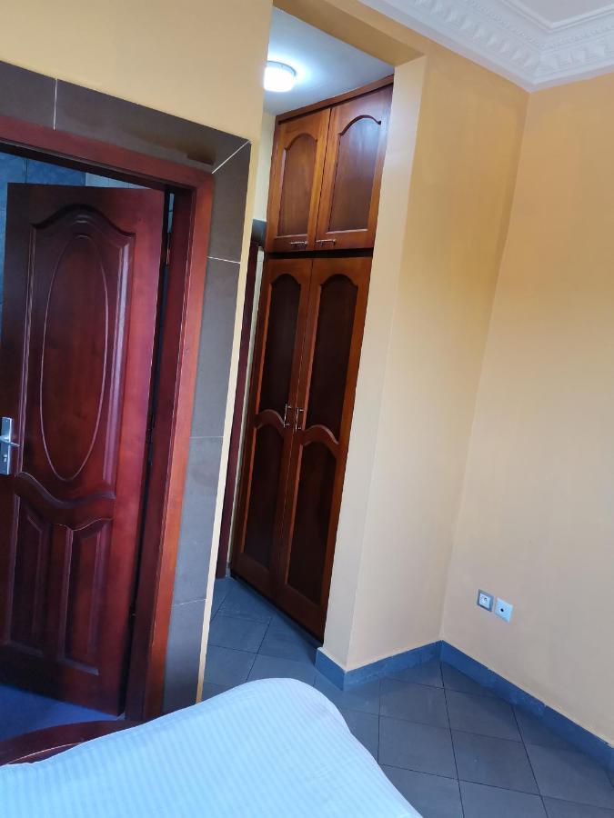 Residence Hoteliere Mb-202 C 두알라 외부 사진